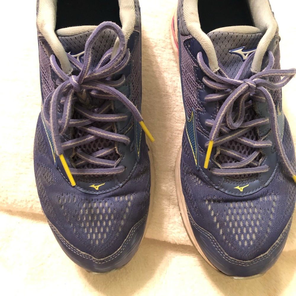 Mizuno wave rider athletic women shoes